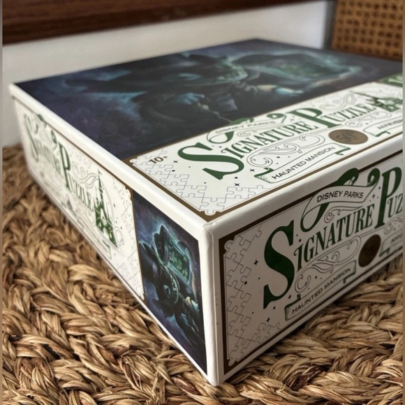 NEW Sealed Disney Parks Haunted Mansion Stitch as Hatbox Ghost 1000 Piece Puzzle - Picture 5 of 6